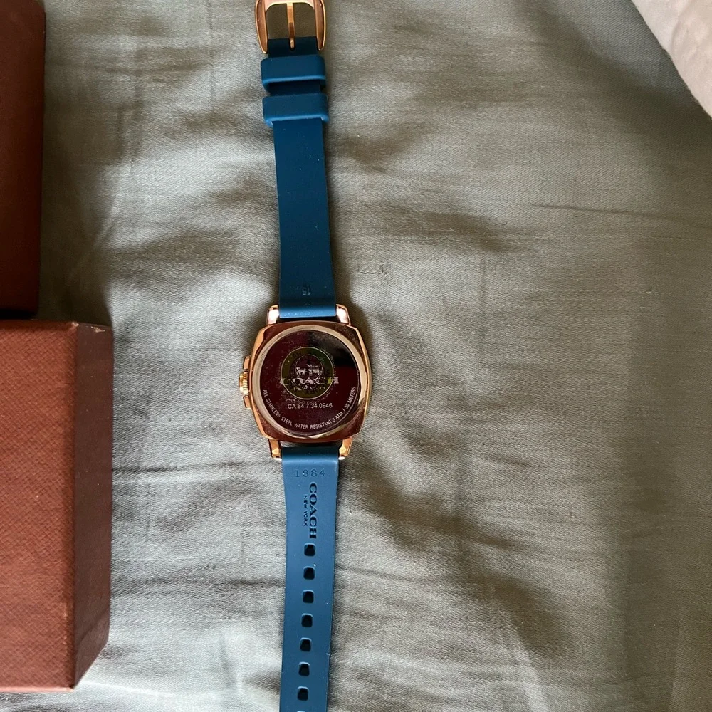 Coach watch - Picture 3 of 4